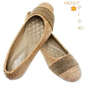 Women Studded Wedge Pumps, b-1400w, Camel